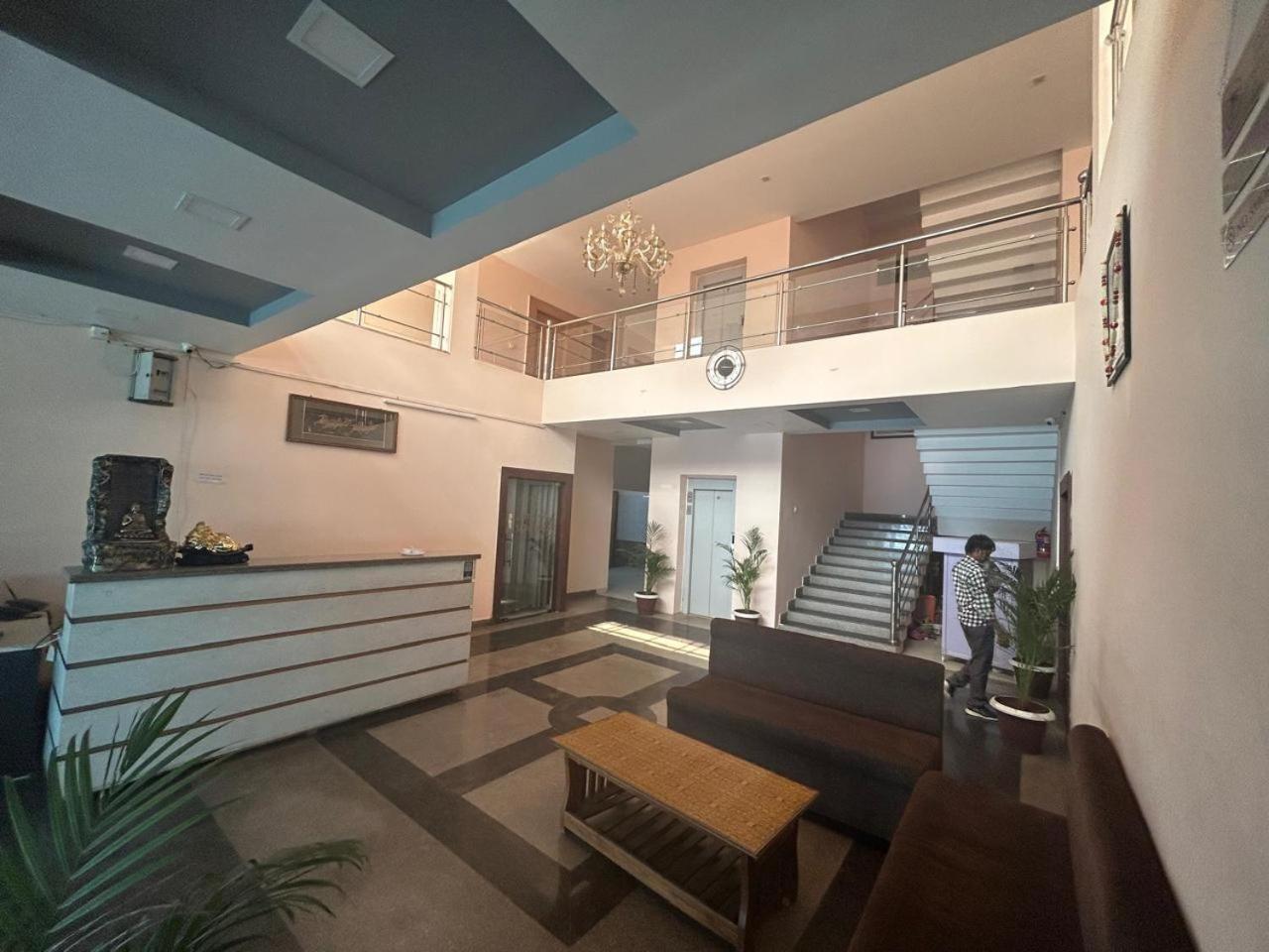 Hotel Tawa Plaza Itarsi Exterior photo